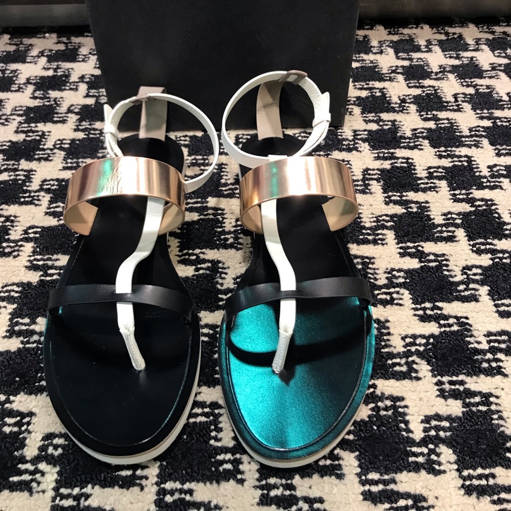 NEW Vince sandals 8.5